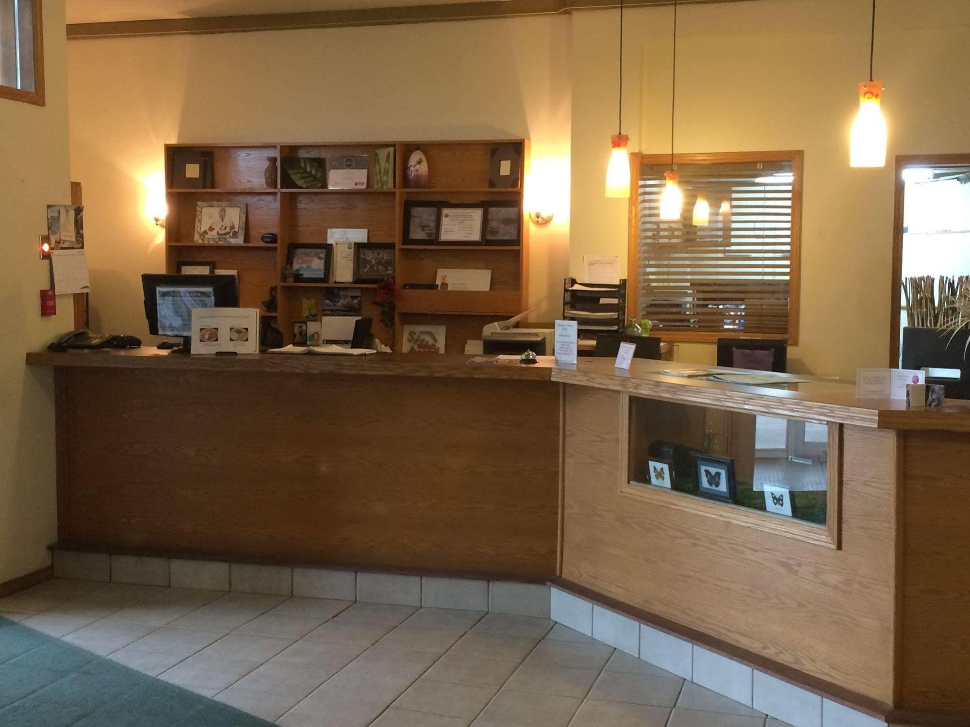 Esterhazy Motor Hotel Εξωτερικό φωτογραφία